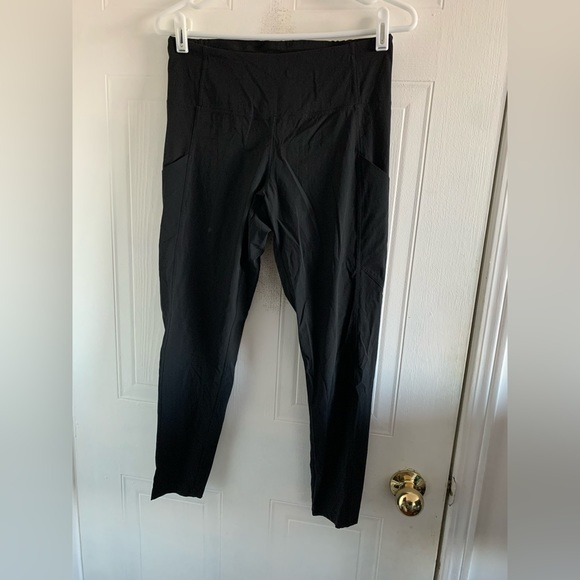 LIKE NEW MEC Black Tights Crop Medium - Picture 2 of 5